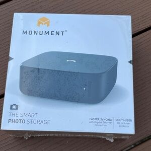 Monument Labs Personal Cloud Server with Gigabit Ethernet and Wi-Fi #217A12 NEW